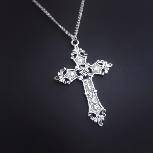 18" Silver Cross Necklace 021 - Picture 3 of 3